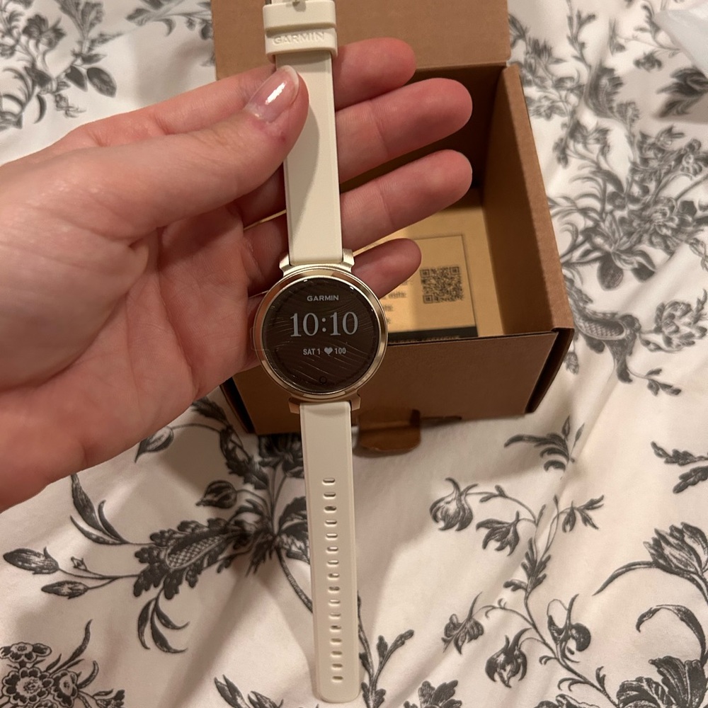 Lilly 2 Garmin Watch